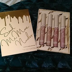 Kylie Send me Nudes Velvet set